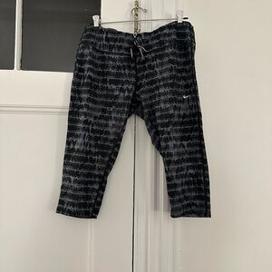 Nike Dri-fit 3/4 length leggings